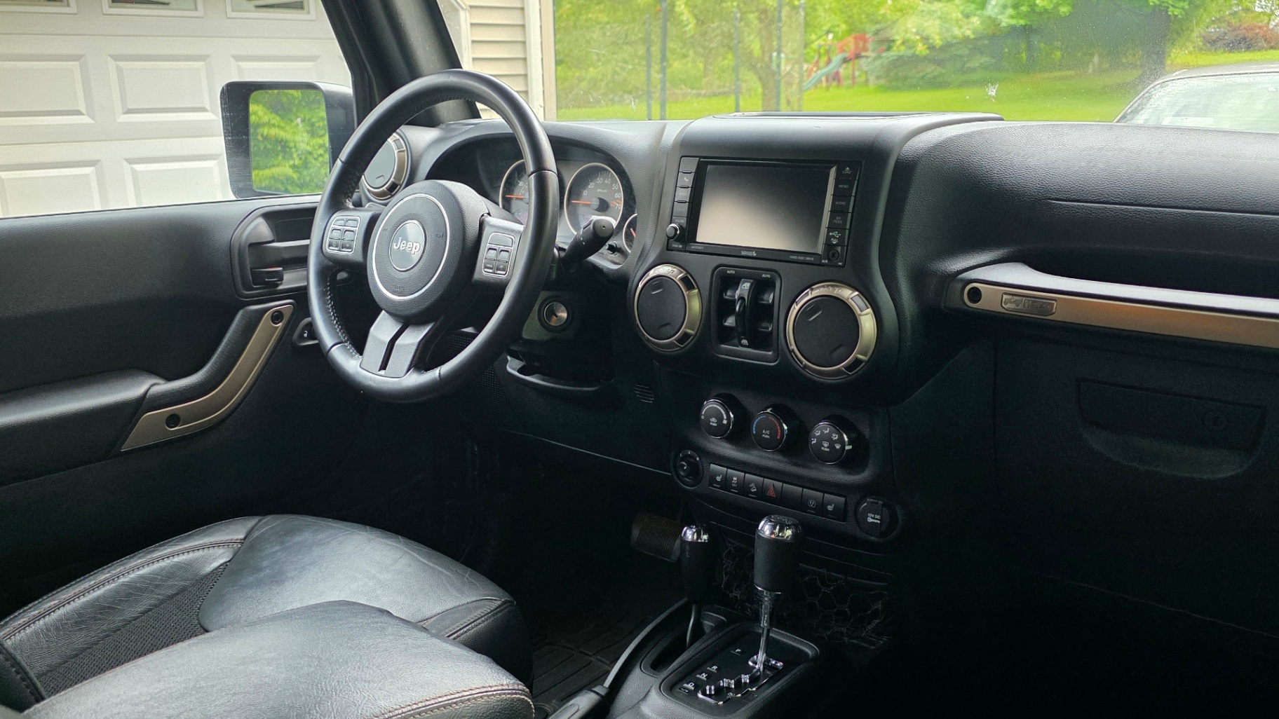 Full Jeep dashboard and front cabin after interior detail